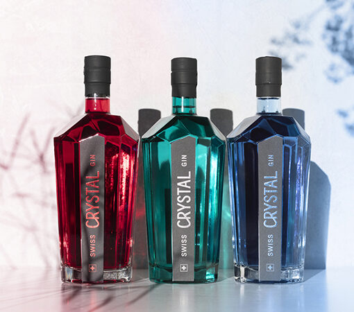 Un packaging design hors du commun pour une bouteille de gin : Crystal Gin ©www.michariechsteiner.ch