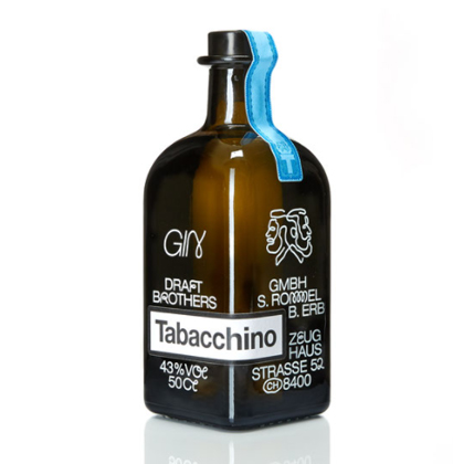 bouteille de gin personnalisée Tabacchino Draftbrothers ©Tobias Garcia