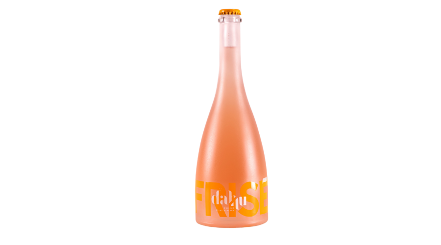 Frisé bottle The "frisé" rosé from @Celliers de Sion is an eye-catcher thanks to its original bottle shape and its silk-screened inscription. Its satin finish.