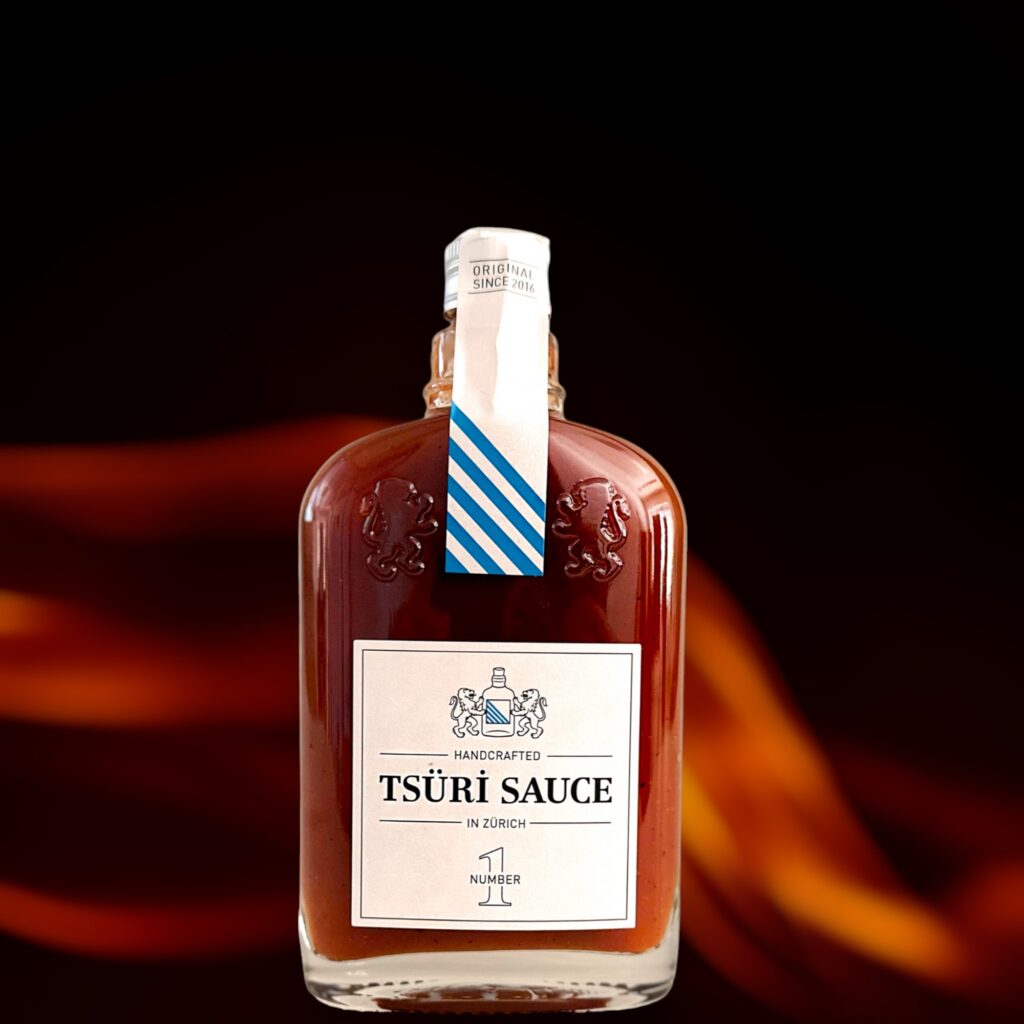 Une forme de bouteille unique pour la sauce barbecue de Tsüri Sauce !