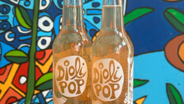 Bottiglia di Diolipop, succo d'uva con acqua frizzante, "Low and No alcohol"