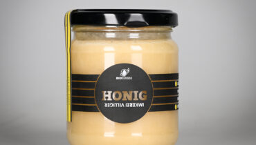 Customised honey jars with Imkerei Villiger screen printing